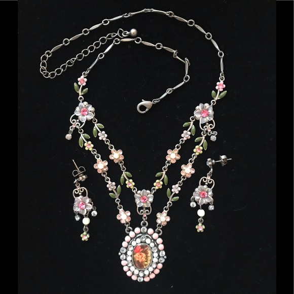 Avon Jewelry - Vintage Avon “Y” Necklace And Earring Set